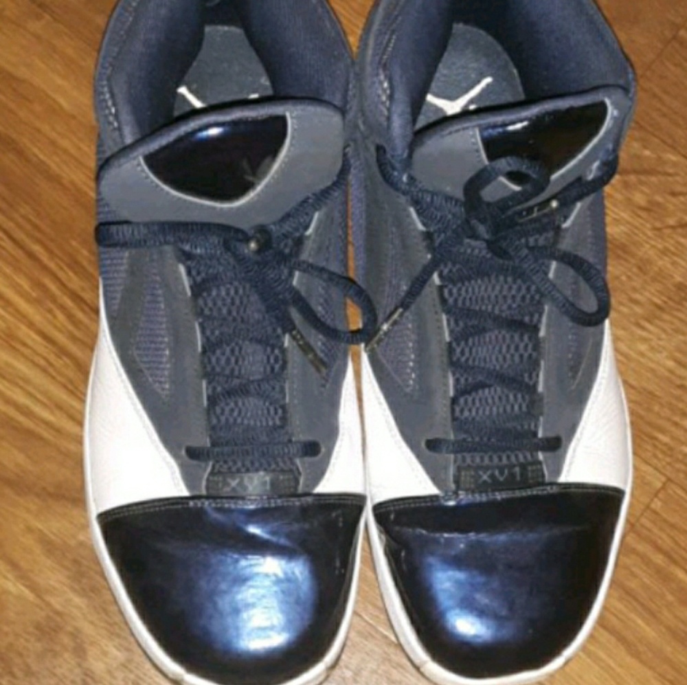 Men's Size 10 Blue & White Jordans